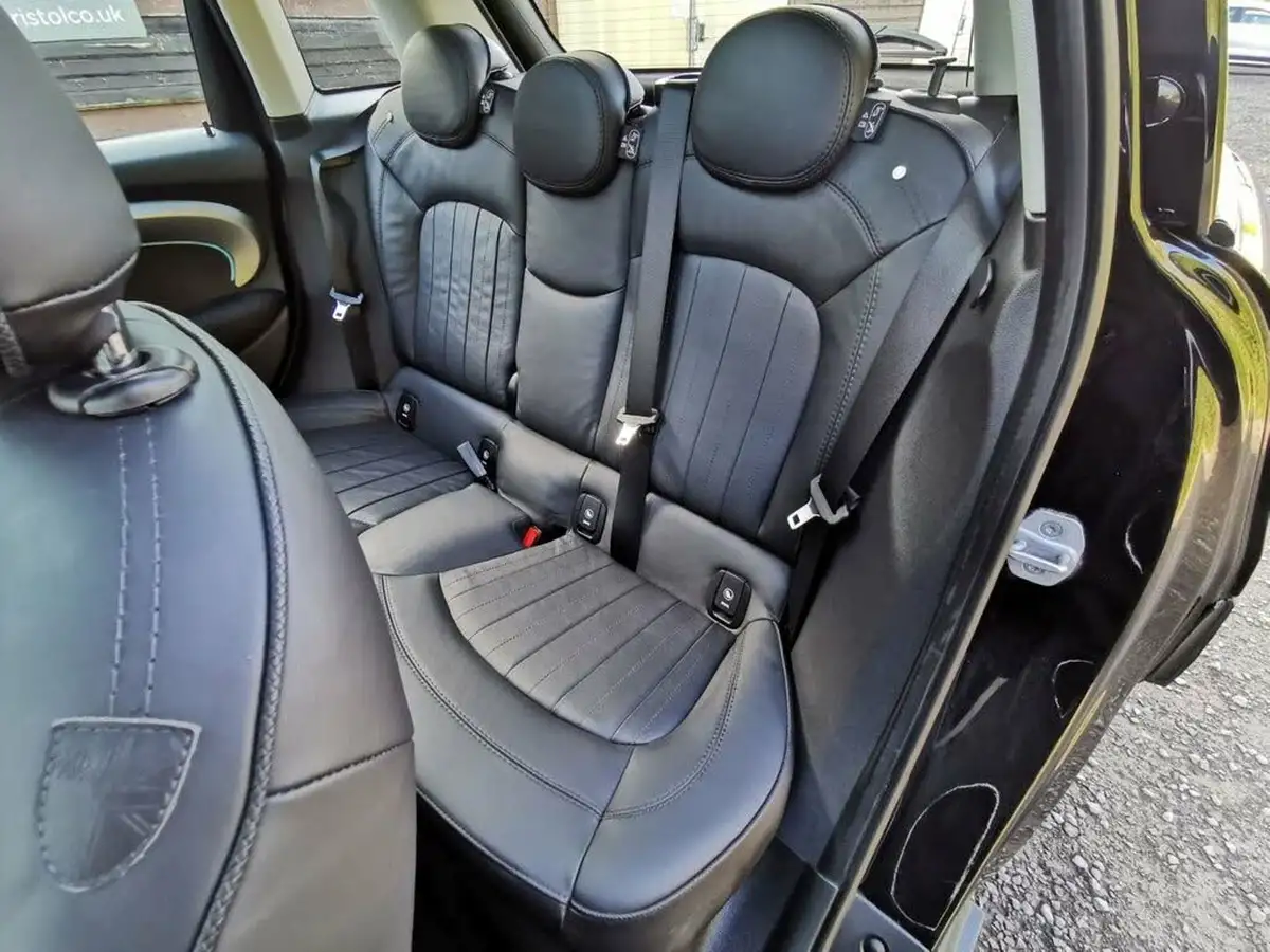 2021-mini-cooper-15-cooper-exclusive-series-ii-hatchback-5d-auto-big-28