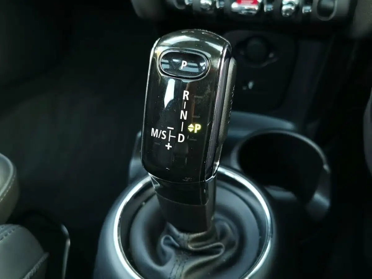 2021-mini-cooper-15-cooper-exclusive-series-ii-hatchback-5d-auto-big-50