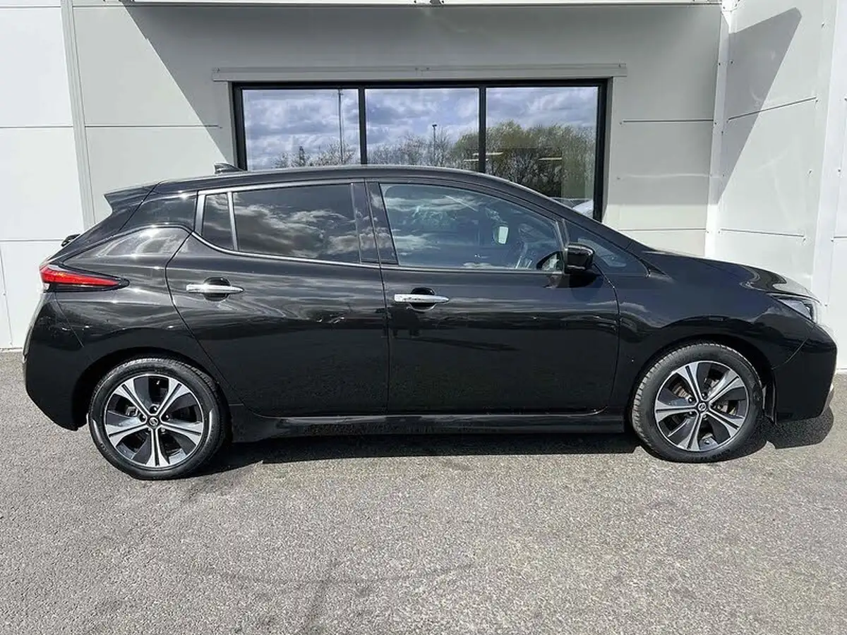 2021-nissan-leaf-e-tekna-big-6