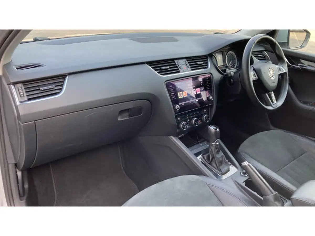 2019-skoda-octavia-20tdi-se-l-estate-dsg-big-8