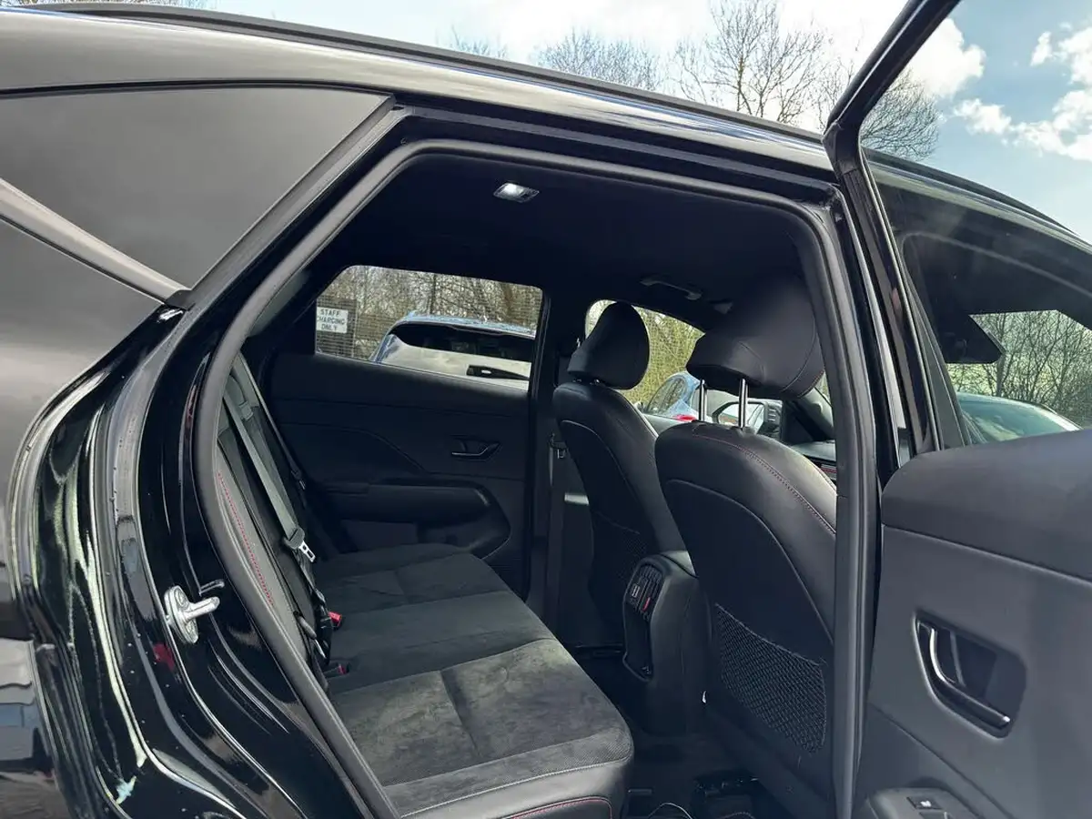 2024-hyundai-kona-10-t-gdi-n-line-s-100ps-two-tone-roof-big-27