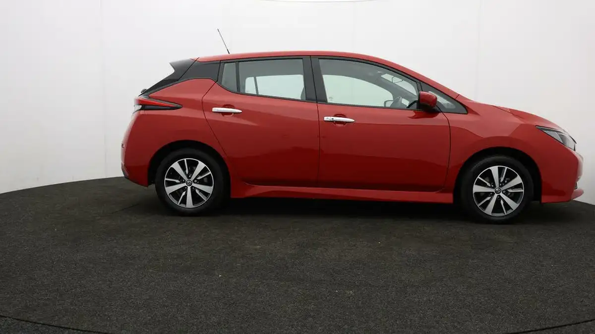 2022-nissan-leaf-e-acenta-big-31