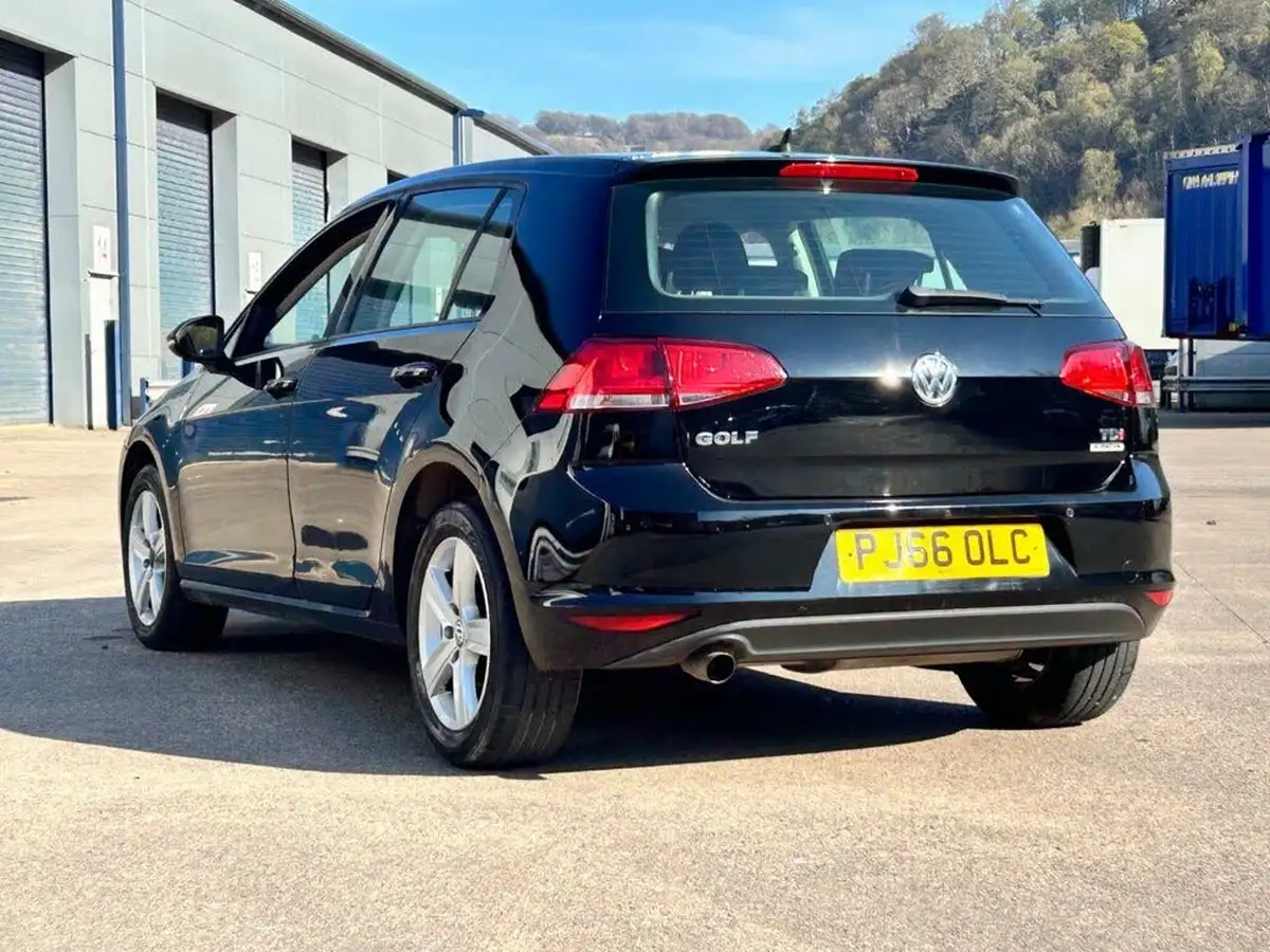 2016-volkswagen-golf-16tdi-match-edition-hatchback-5d-big-4