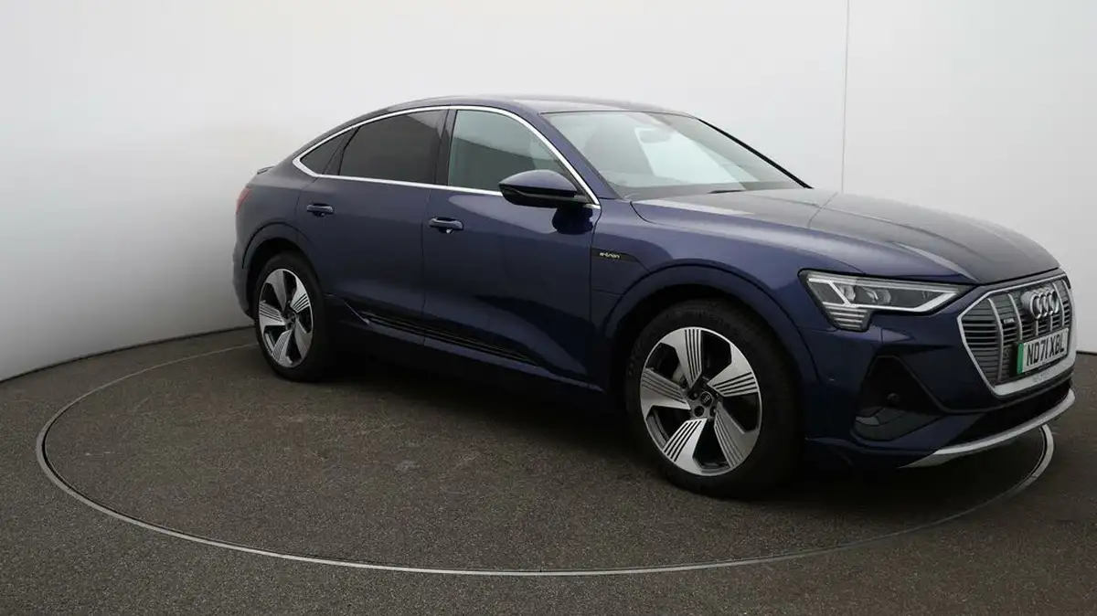 2021-audi-e-tron-55e-s-line-sportback-big-38