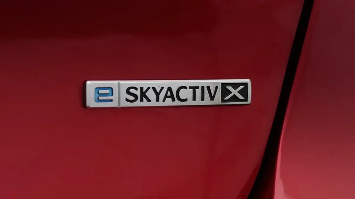 2022-mazda-mazda3-20-se-l-lux-186ps-hatchback-5d-big-21