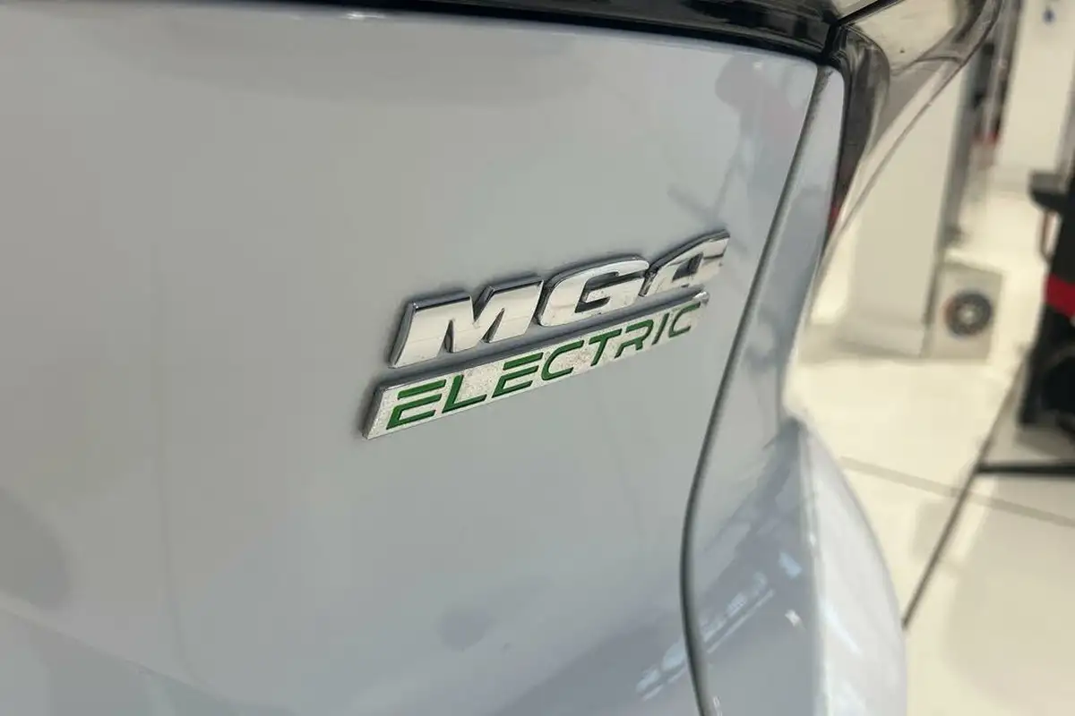 2025-mg-mg4-e-trophy-ev-203ps-long-big-29