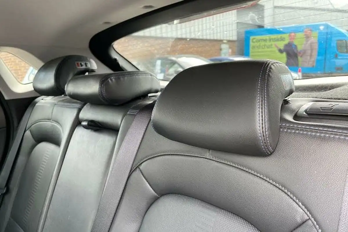 2021-hyundai-kona-e-ultimate-big-19