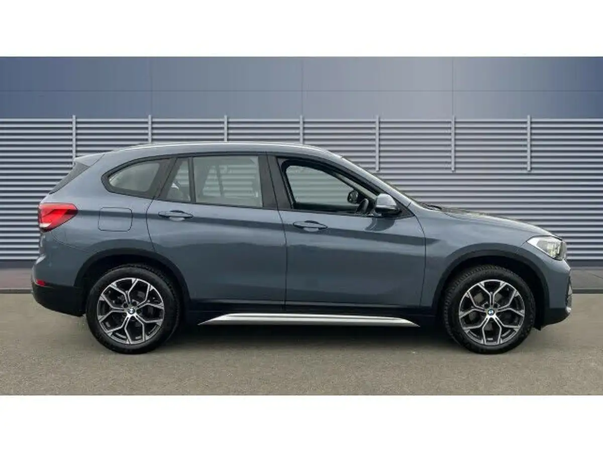 2021-bmw-x1-15-sdrive18i-xline-big-4