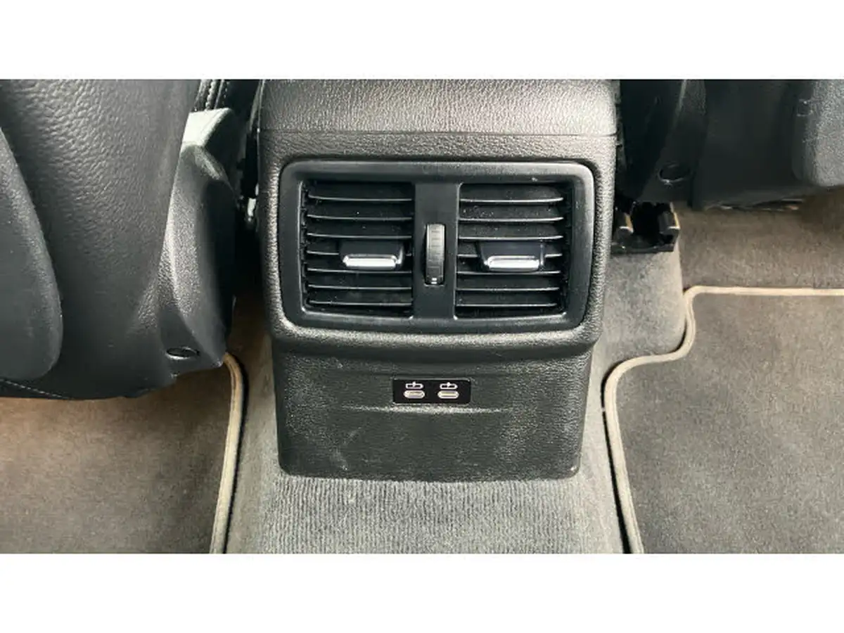 2021-bmw-x1-15-sdrive18i-xline-big-28