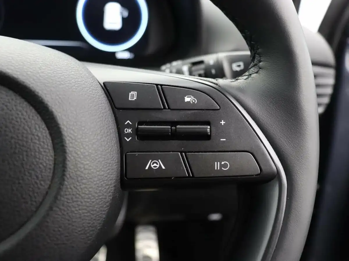 2024-hyundai-bayon-10-t-gdi-premium-100ps-7dct-big-22