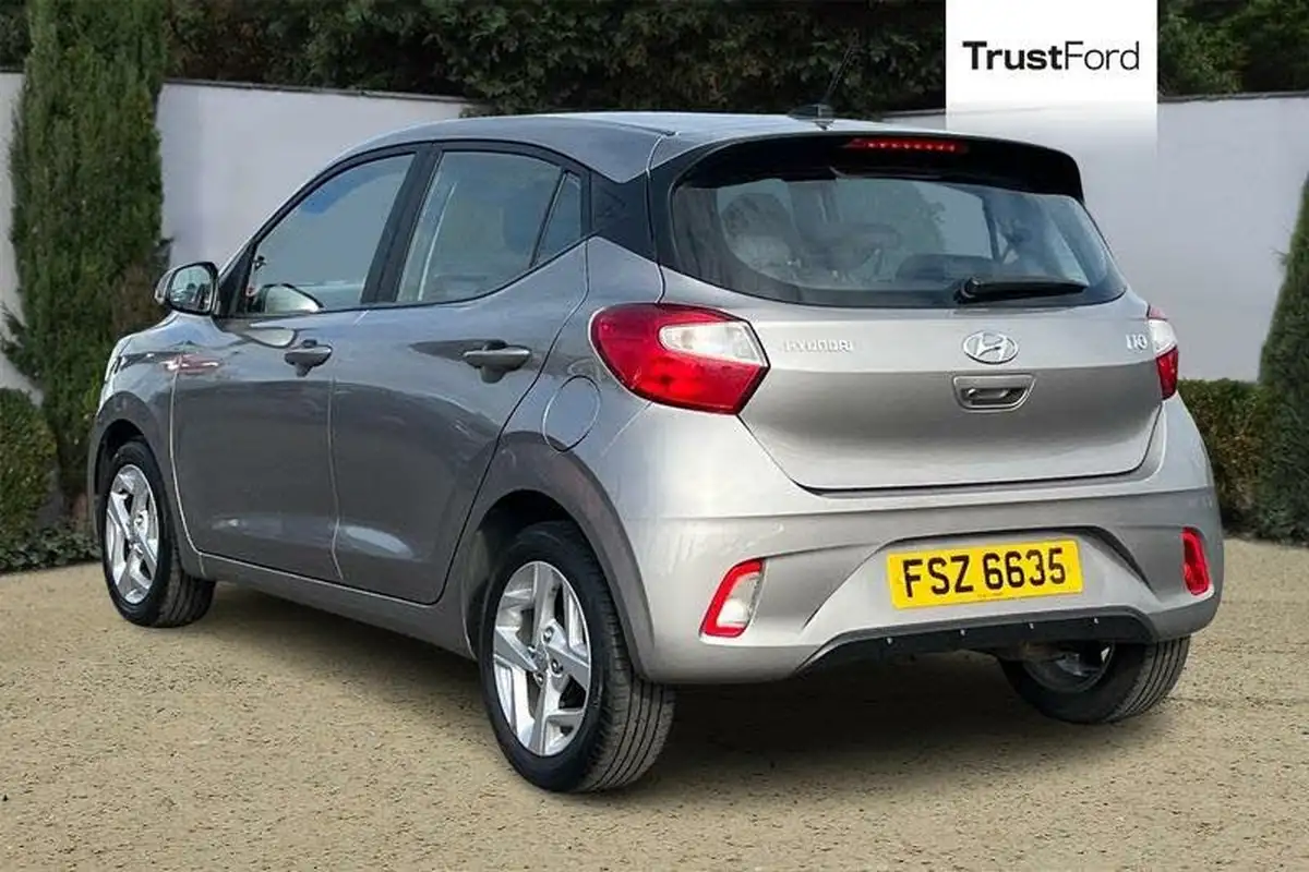 2021-hyundai-i10-12-se-connect-auto-big-1