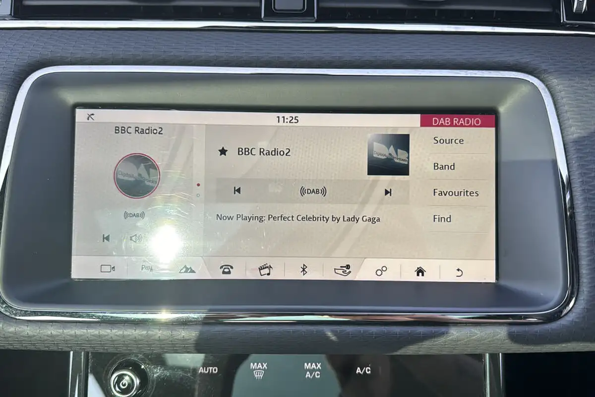 2020-land-rover-range-rover-evoque-20-p200-r-dynamic-200bhp-big-19