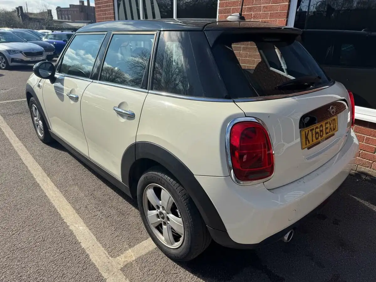 2018-mini-cooper-15-cooper-classic-ss-hatchback-5d-big-4