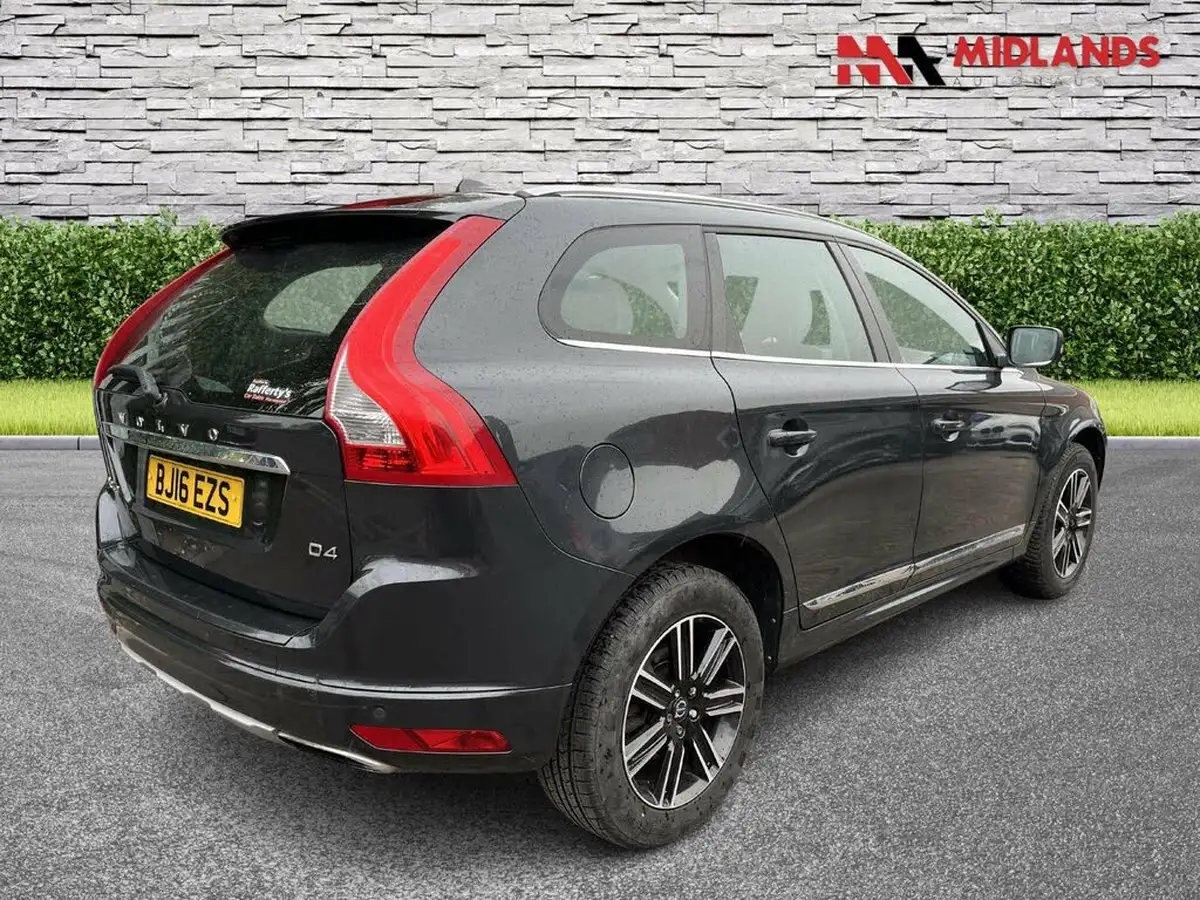 2016-volvo-xc60-20td-d4-se-lux-nav-big-2