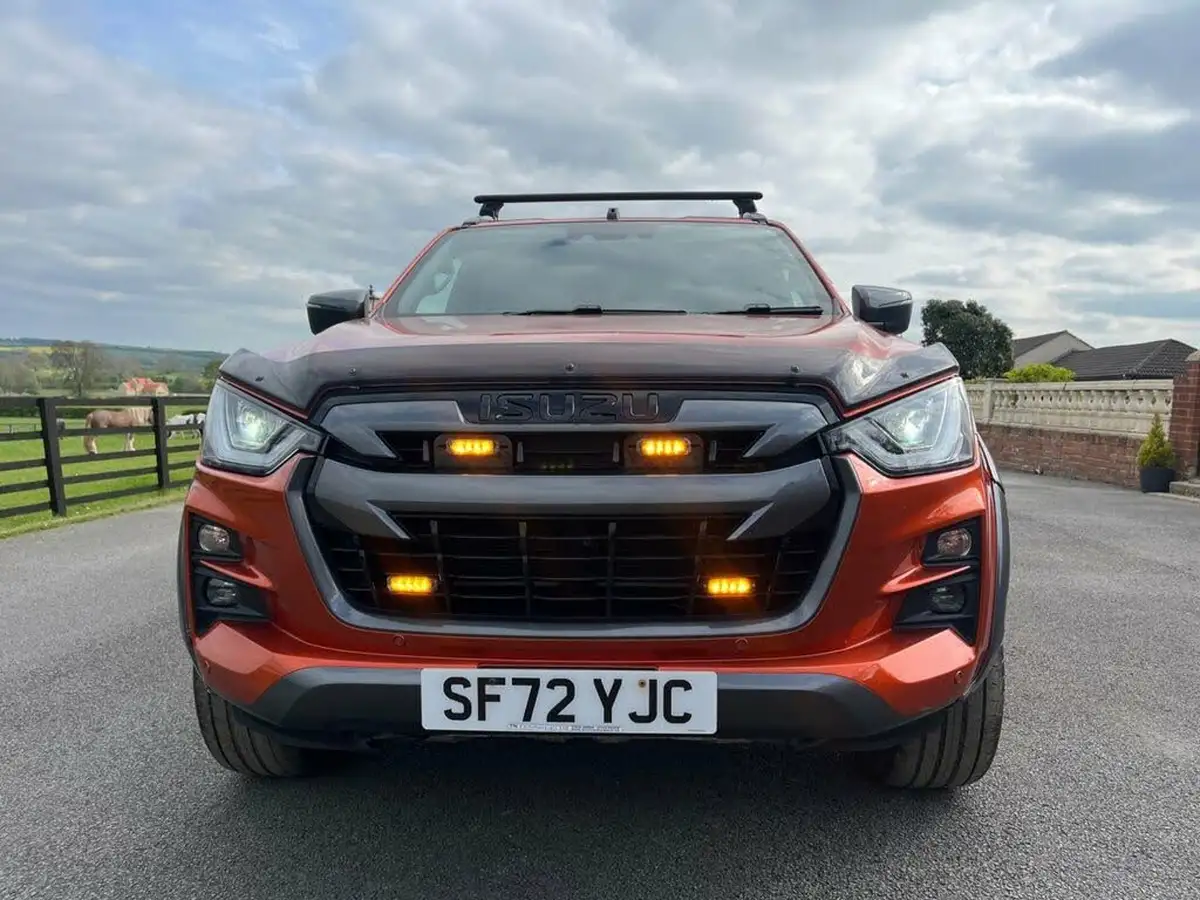 2022-isuzu-d-max-19td-v-cross-pick-up-auto-big-1