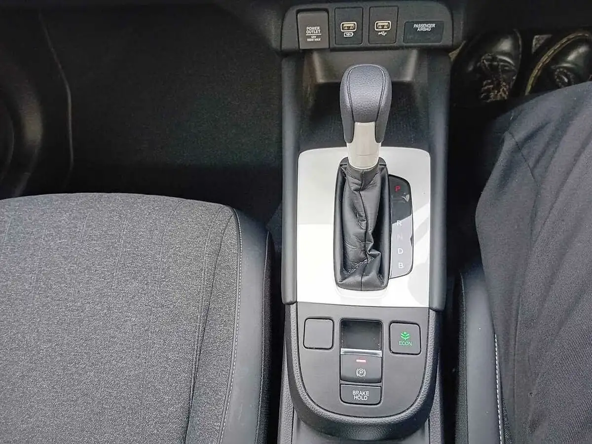2022-honda-jazz-15-i-mmd-sr-109ps-big-26