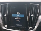 2019-volvo-v60-small-17
