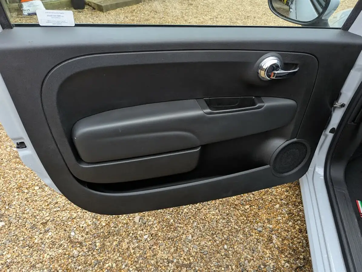 2018-fiat-500-12-collezione-fall-big-34