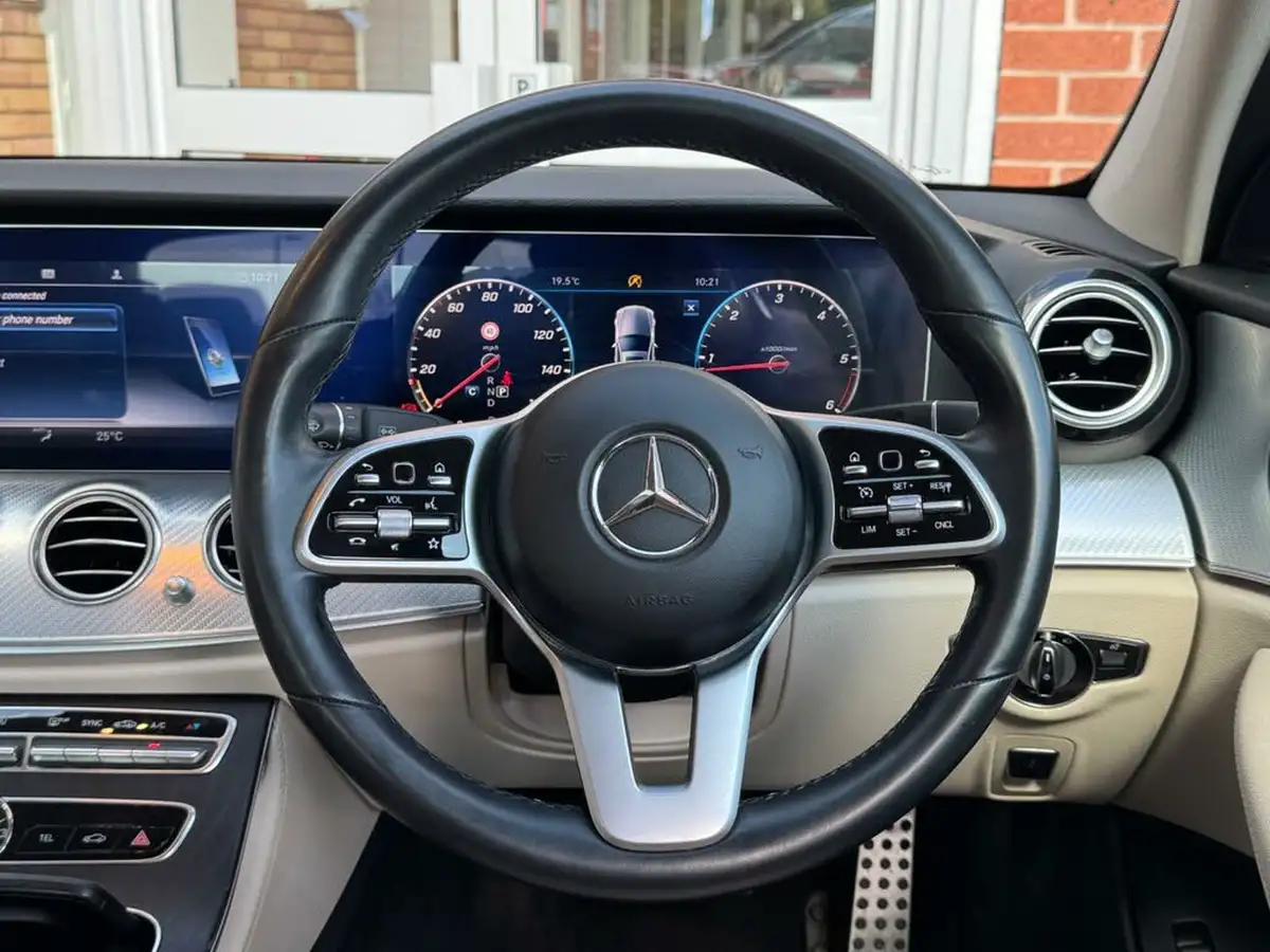 2019-mercedes-benz-e-class-20d-e220d-se-ss-saloon-4d-big-34