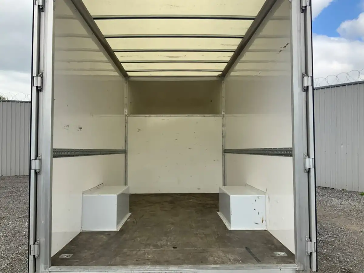 2023-peugeot-boxer-22-bluehdi-s-335-l3-chassis-cab-big-10