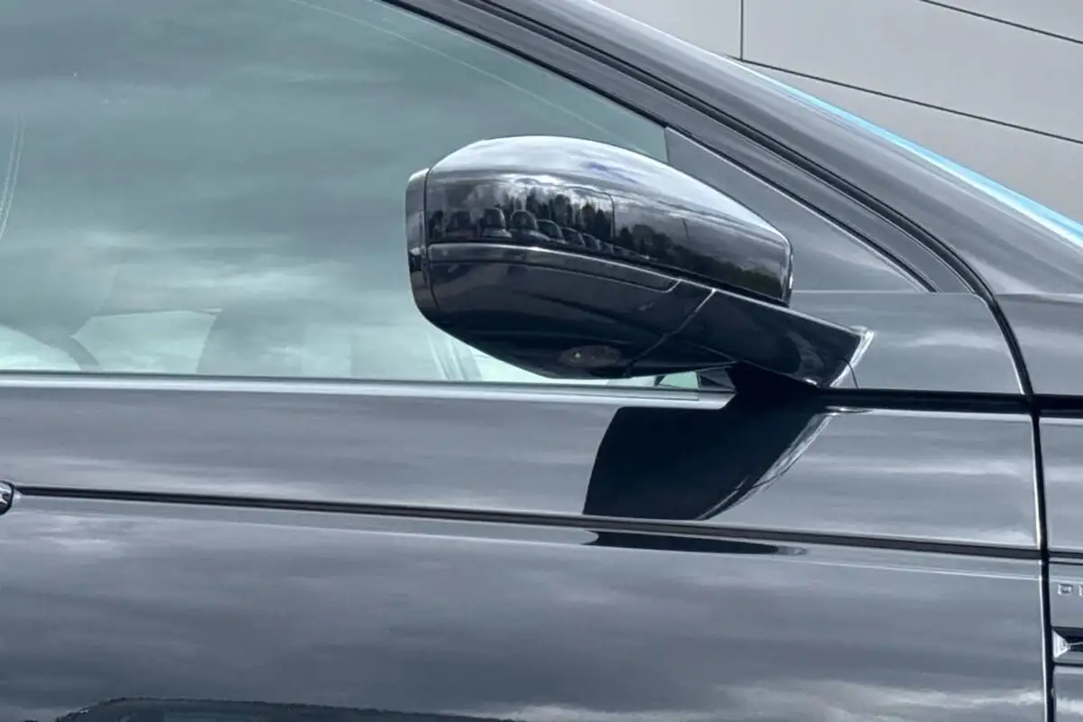 2024-land-rover-discovery-sport-20-d200-dynamic-hse-big-29