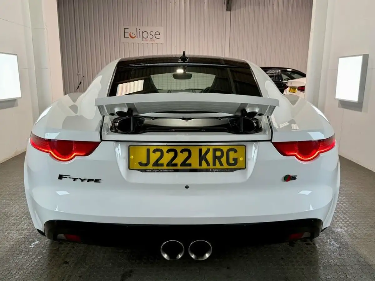 2015-jaguar-f-type-30-s-coupe-quickshift-big-5