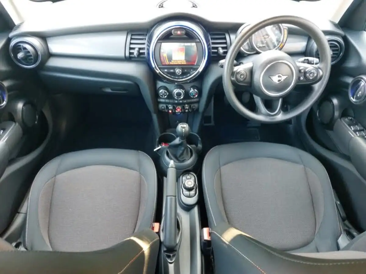 2019-mini-cooper-15-cooper-classic-hatchback-5d-big-2