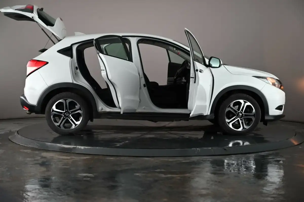 2017-honda-hr-v-15-i-vtec-se-navi-big-51