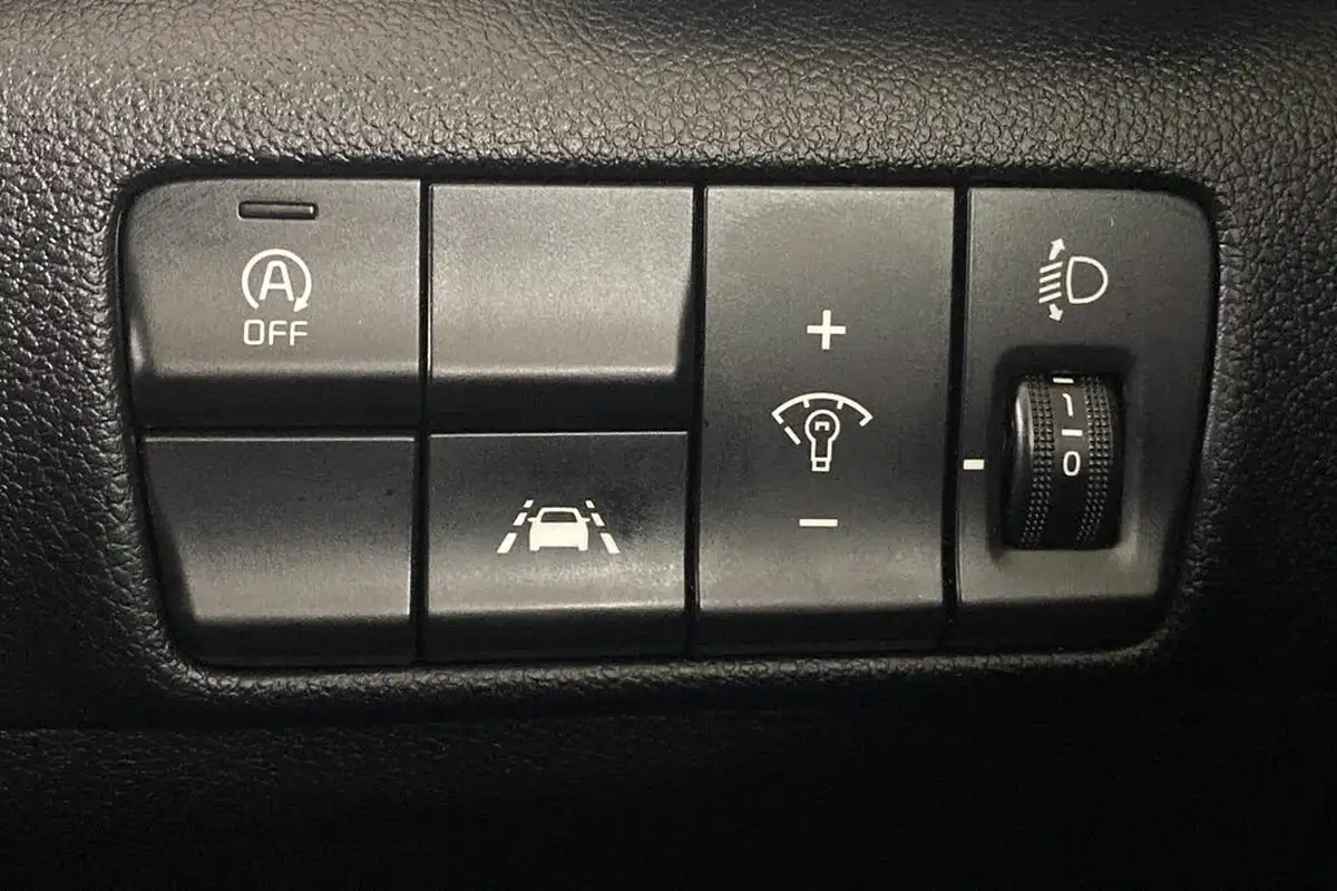 2022-kia-sportage-16-gdi-2-big-34