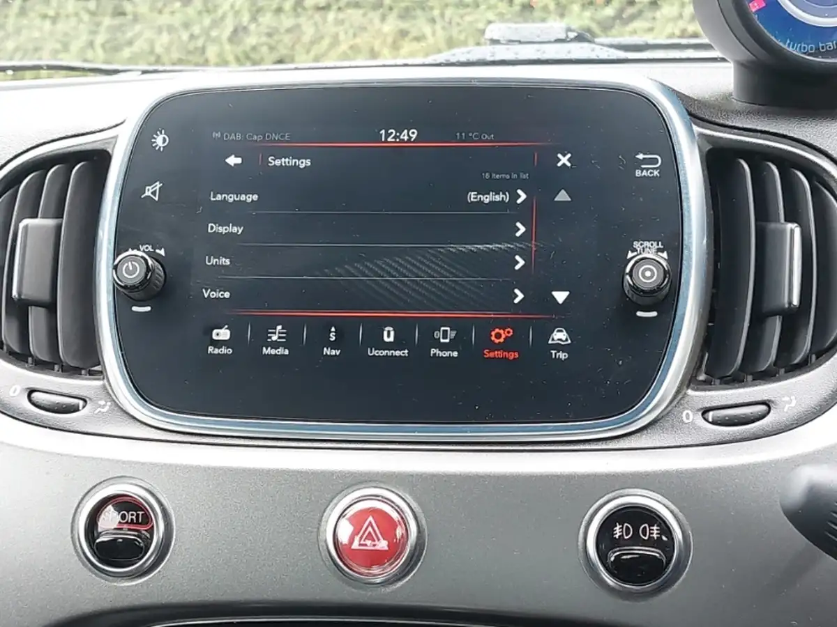 2020-abarth-595-14-tjet-turismo-70th-big-11