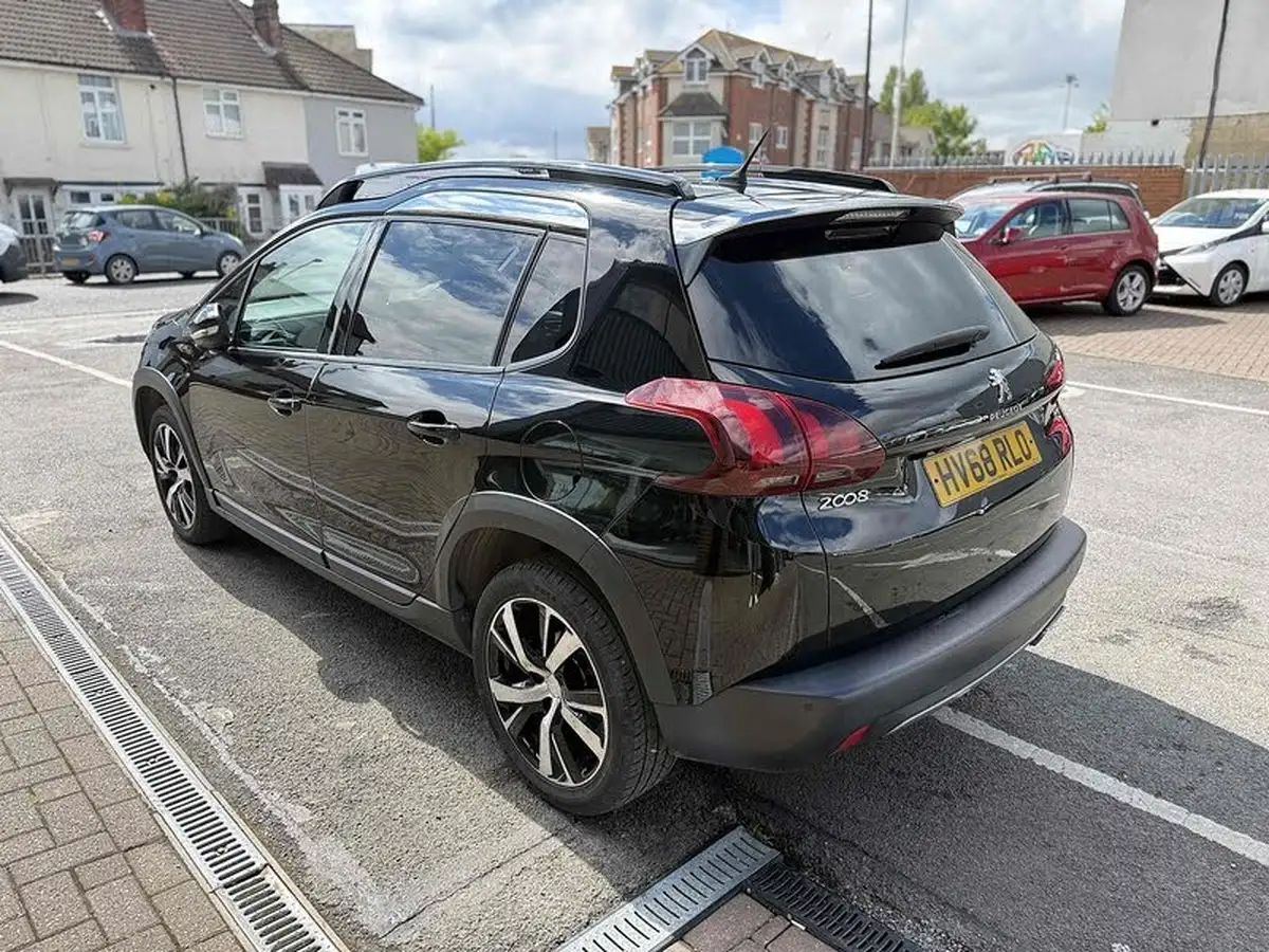 2018-peugeot-2008-suv-12-puretech-gt-line-130bhp-big-4