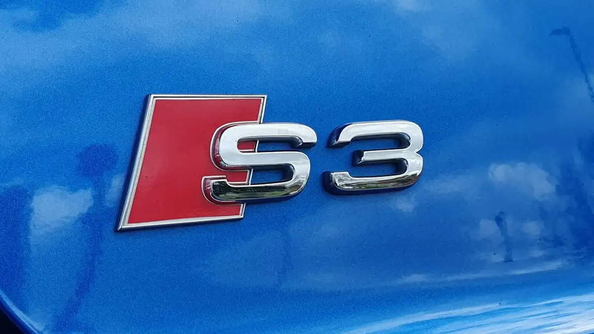 2019-audi-s3-20-tfsi-black-edition-sportback-5d-big-18