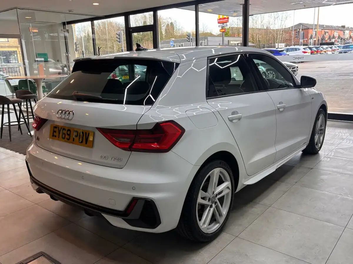 2019-audi-a1-10-30-tfsi-s-line-tronic-big-6