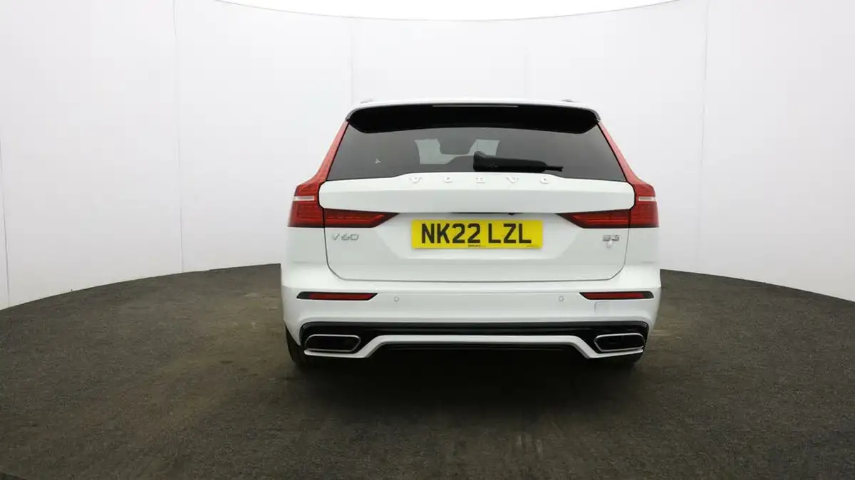 2022-volvo-v60-20-b3-r-design-161bhp-big-5