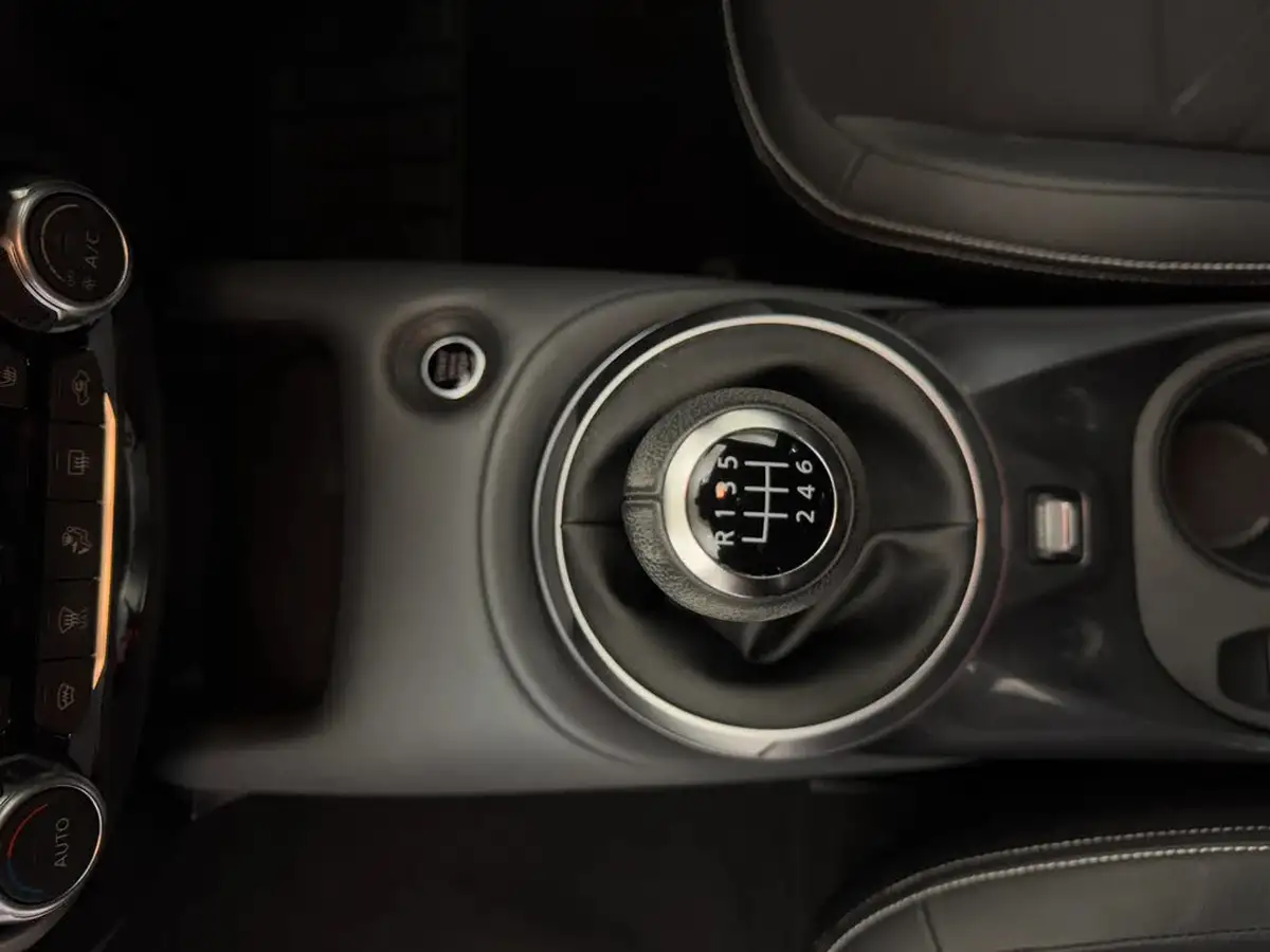 2021-nissan-juke-10-dig-t-tekna-big-15
