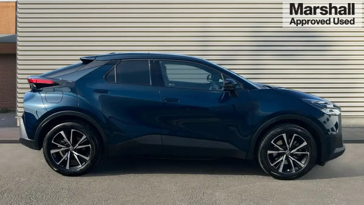 2024-toyota-c-hr-20-vvt-i-design-220bhp-plug-in-big-1