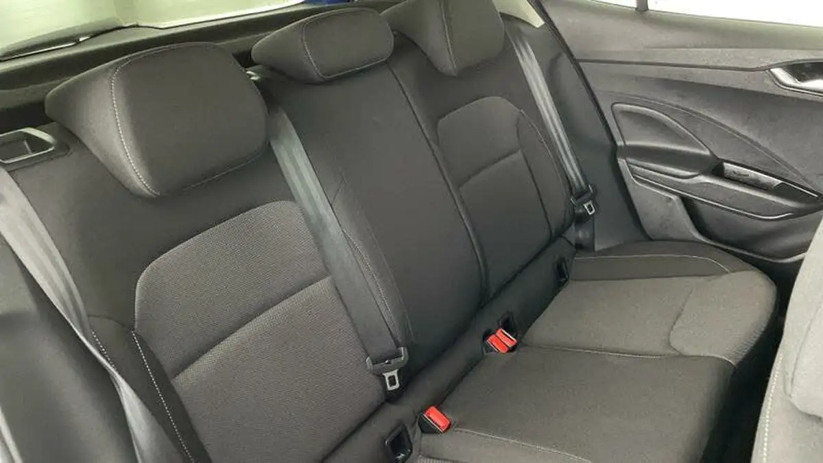 2022-skoda-fabia-10-mpi-colour-edition-big-16