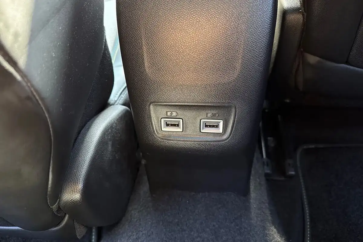 2021-peugeot-2008-suv-e-gt-premium-big-34
