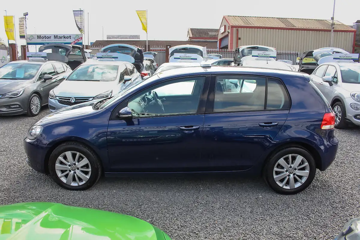2012-volkswagen-golf-16td-blue-motion-match-5d-big-5