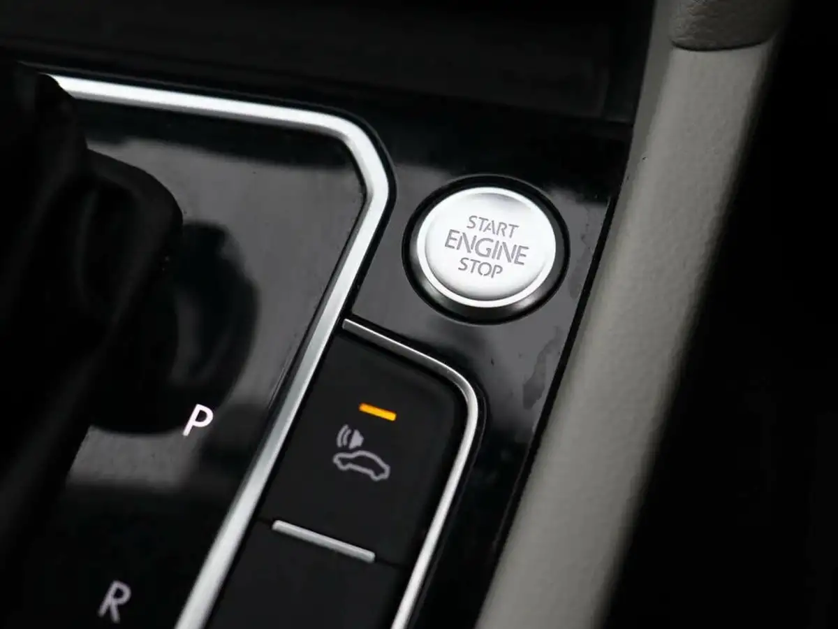 2021-volkswagen-passat-14-tsi-gte-estate-5d-big-19