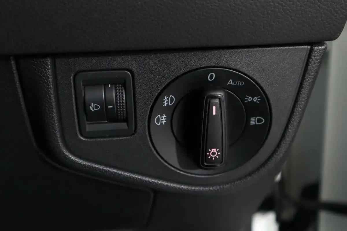 2020-volkswagen-polo-20-tsi-gti-big-18
