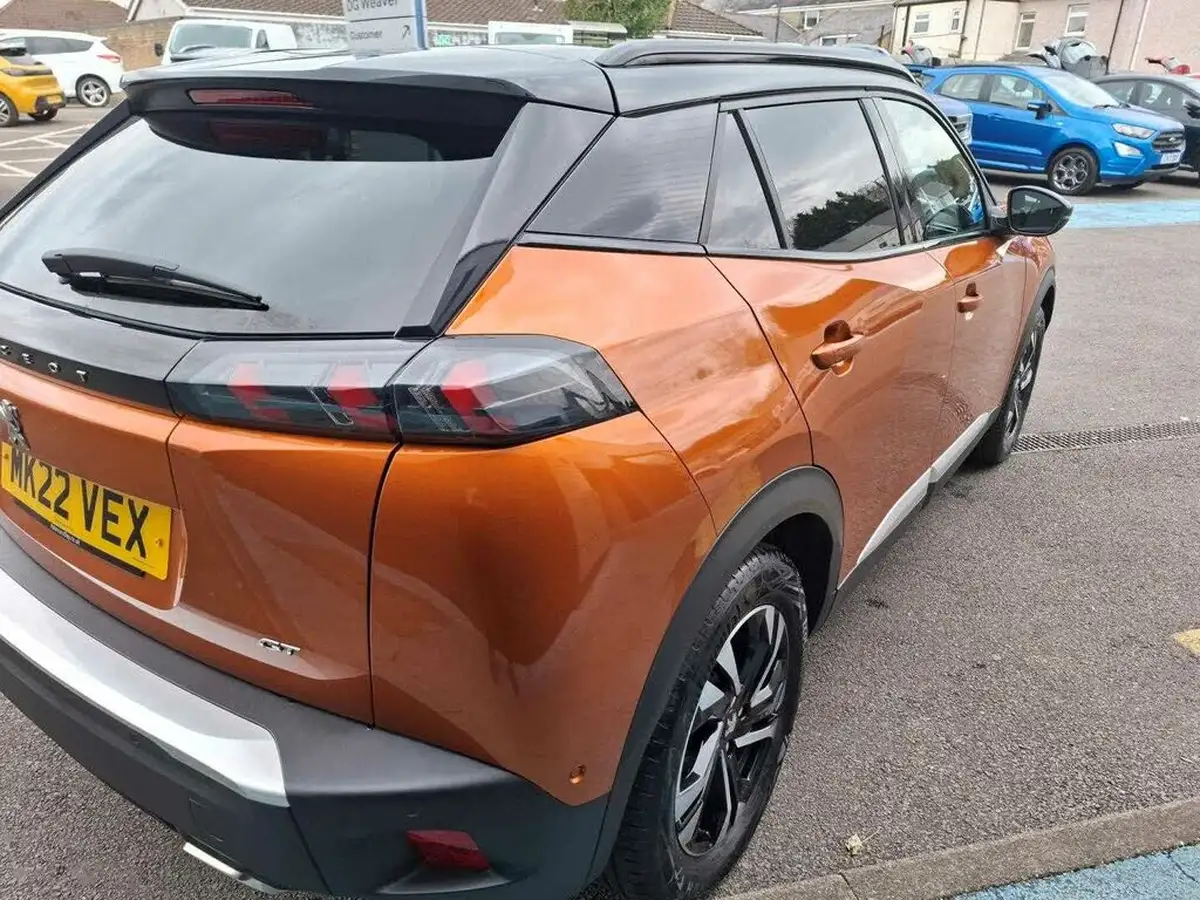 2022-peugeot-2008-suv-12-puretech-gt-big-15