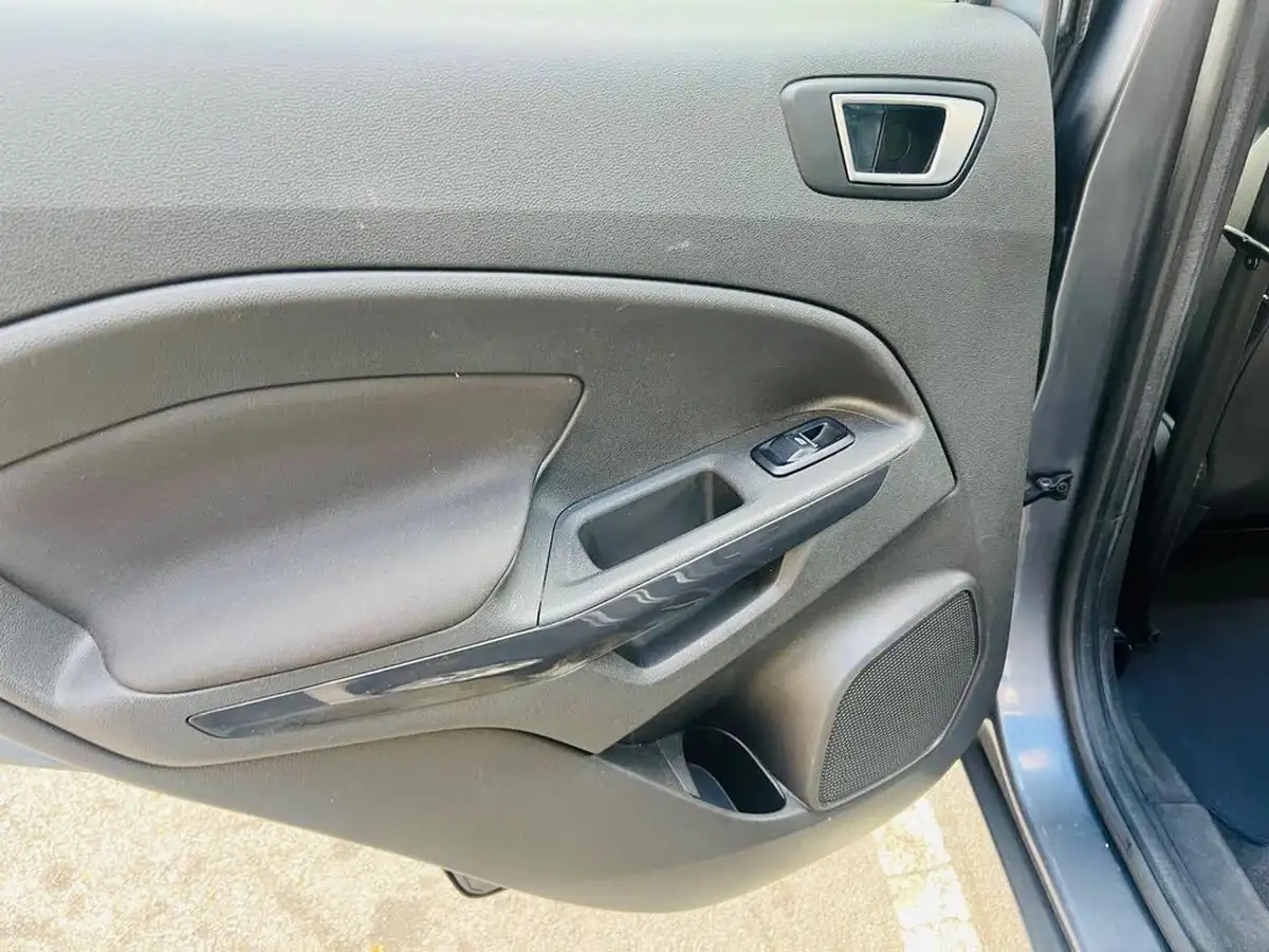 2017-ford-ecosport-10t-zetec-125ps-ss-big-18