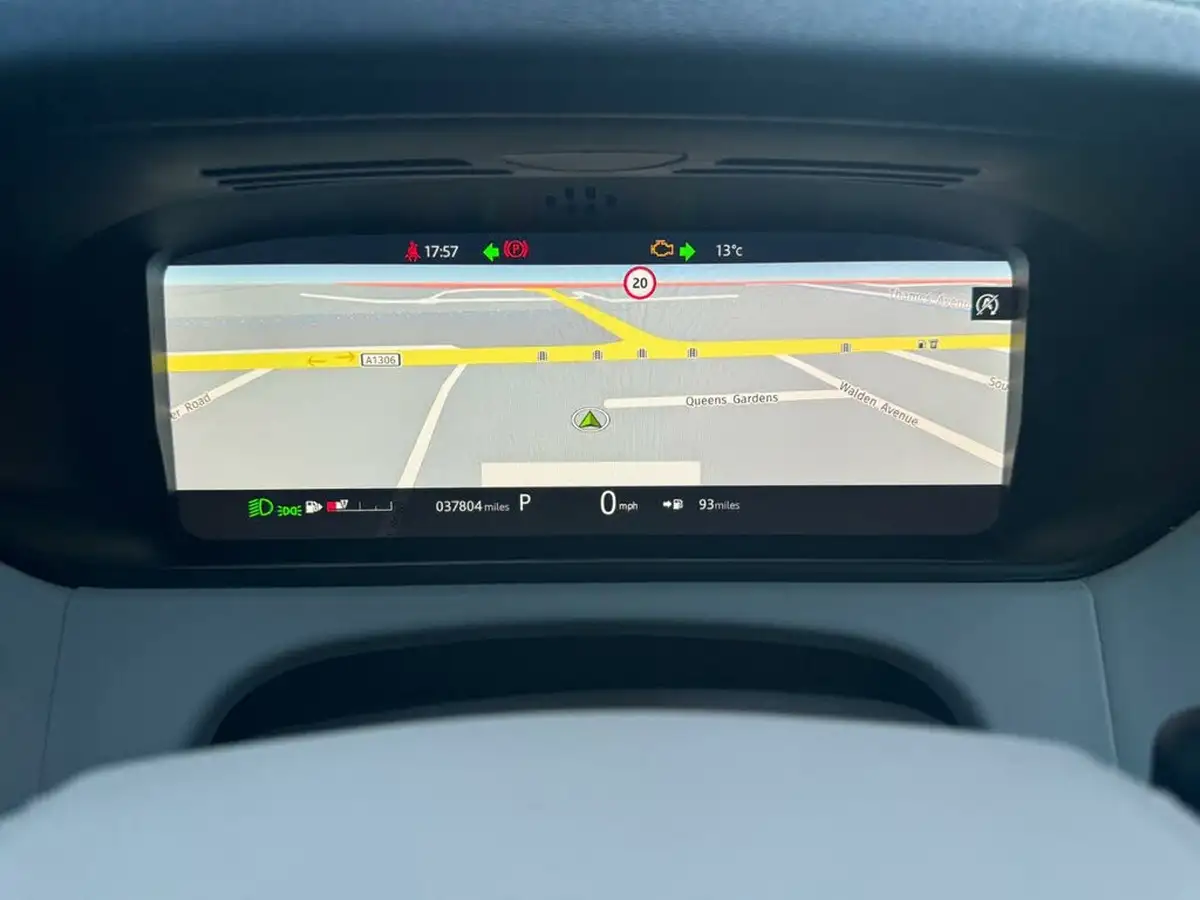 2018-land-rover-range-rover-velar-20-d240-r-dynamic-hse-big-30