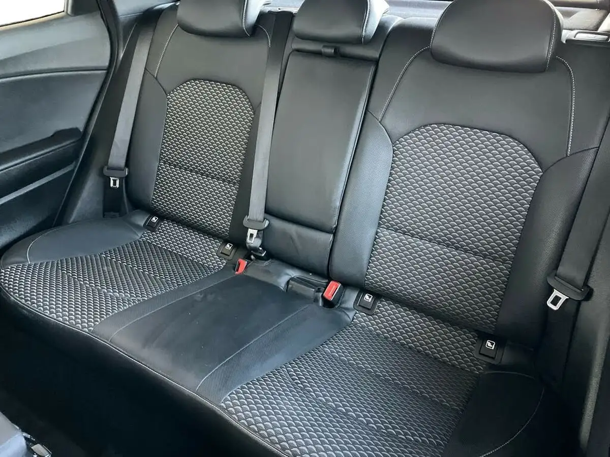 2021-kia-xceed-15-t-gdi-3-big-18