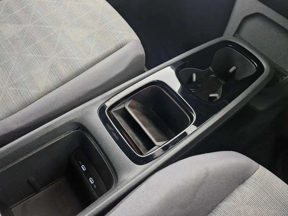 2020-volkswagen-id3-e-life-big-21