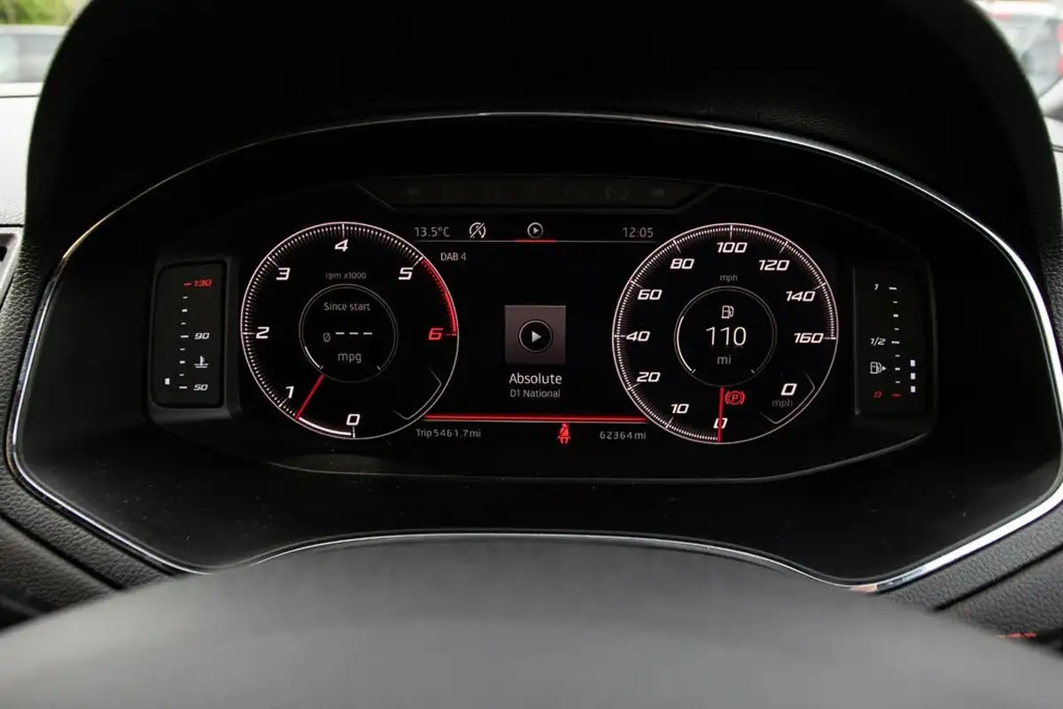 2019-seat-arona-16tdi-fr-sport-big-14