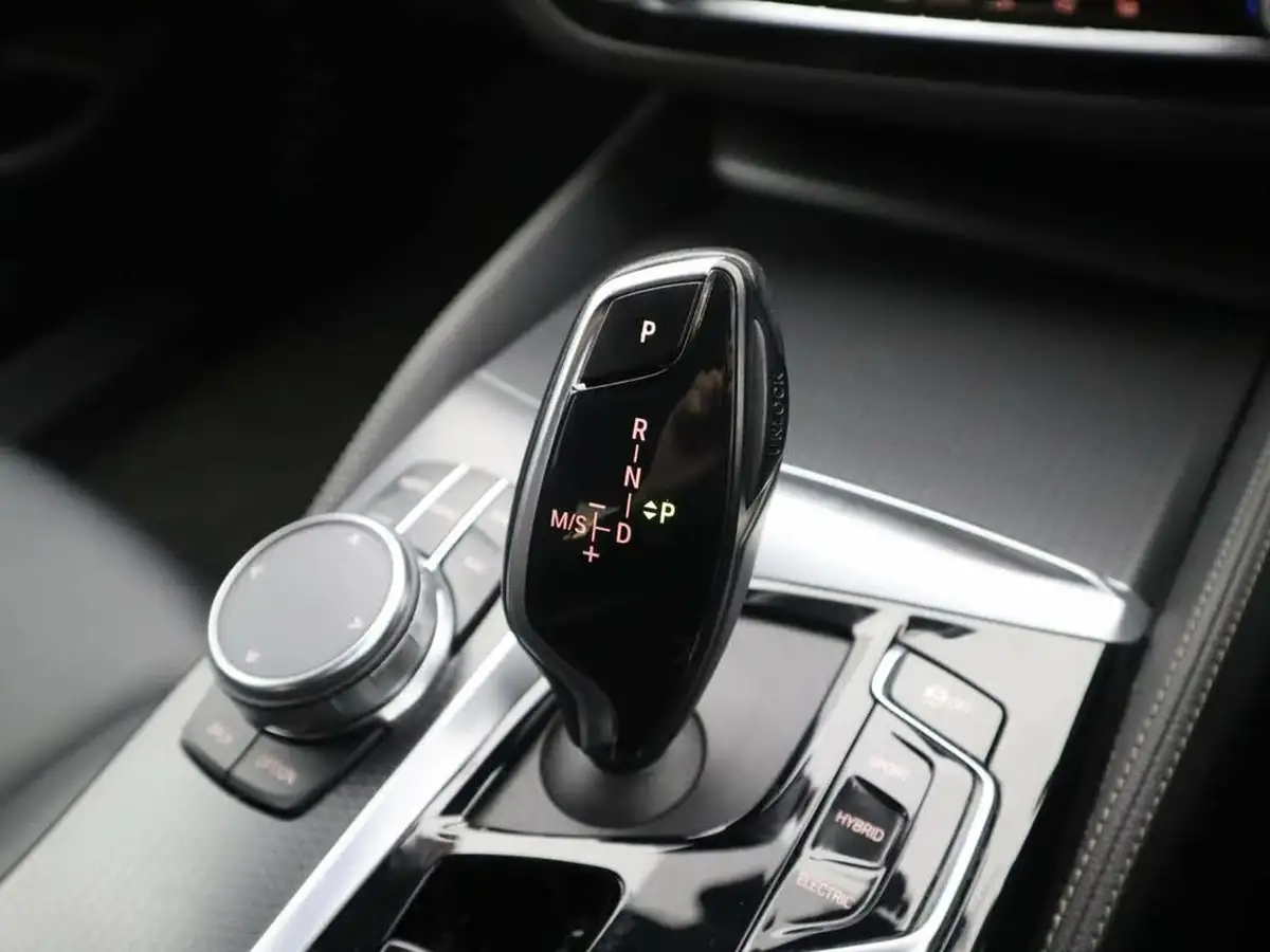 2022-bmw-5-series-20-530e-m-sport-saloon-4d-big-20