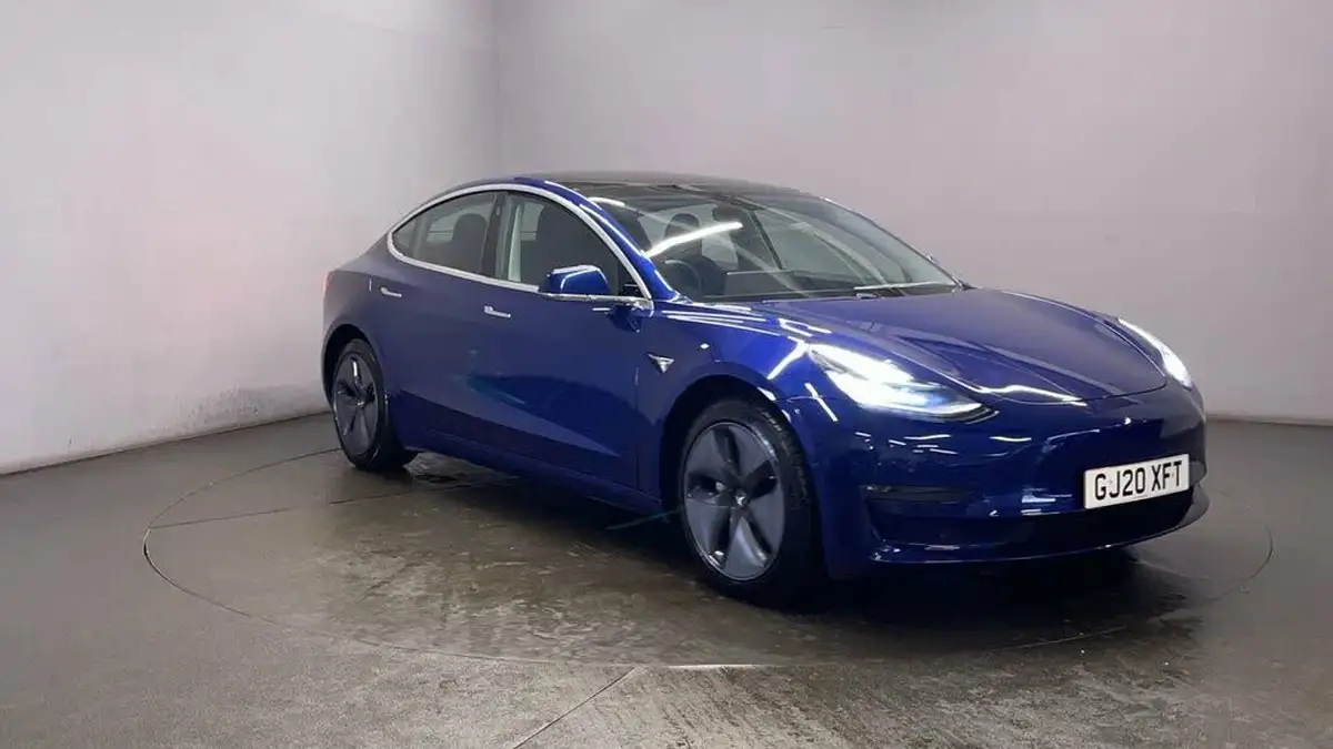 2020-tesla-model-3-e-long-range-big-1