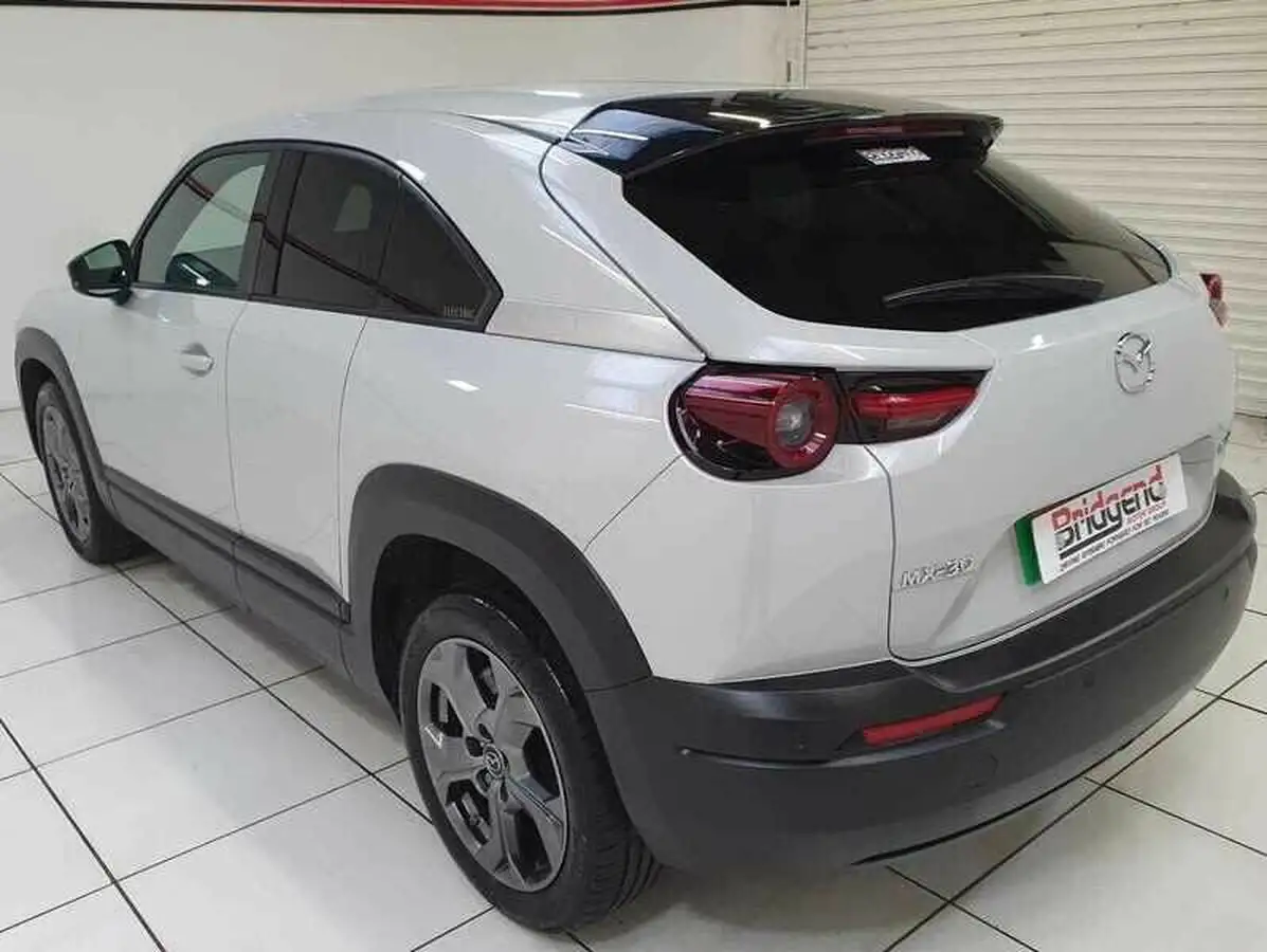 2021-mazda-mx-30-e-sport-lux-big-3